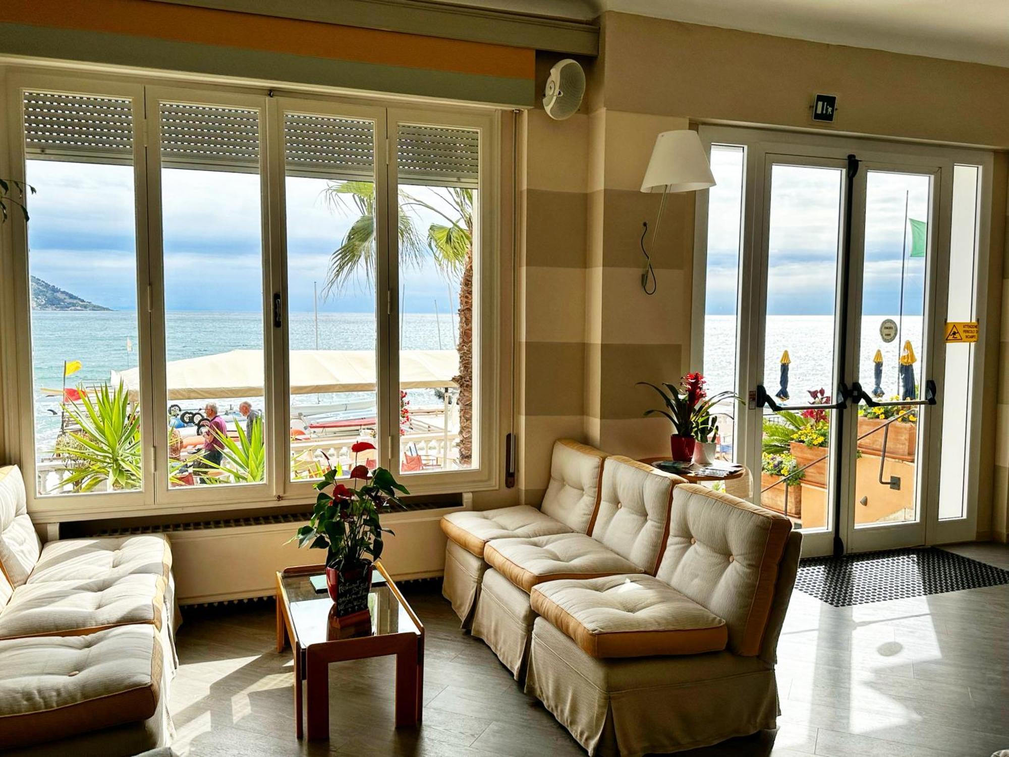 Hotel Golfo E Palme Diano Marina Exteriér fotografie