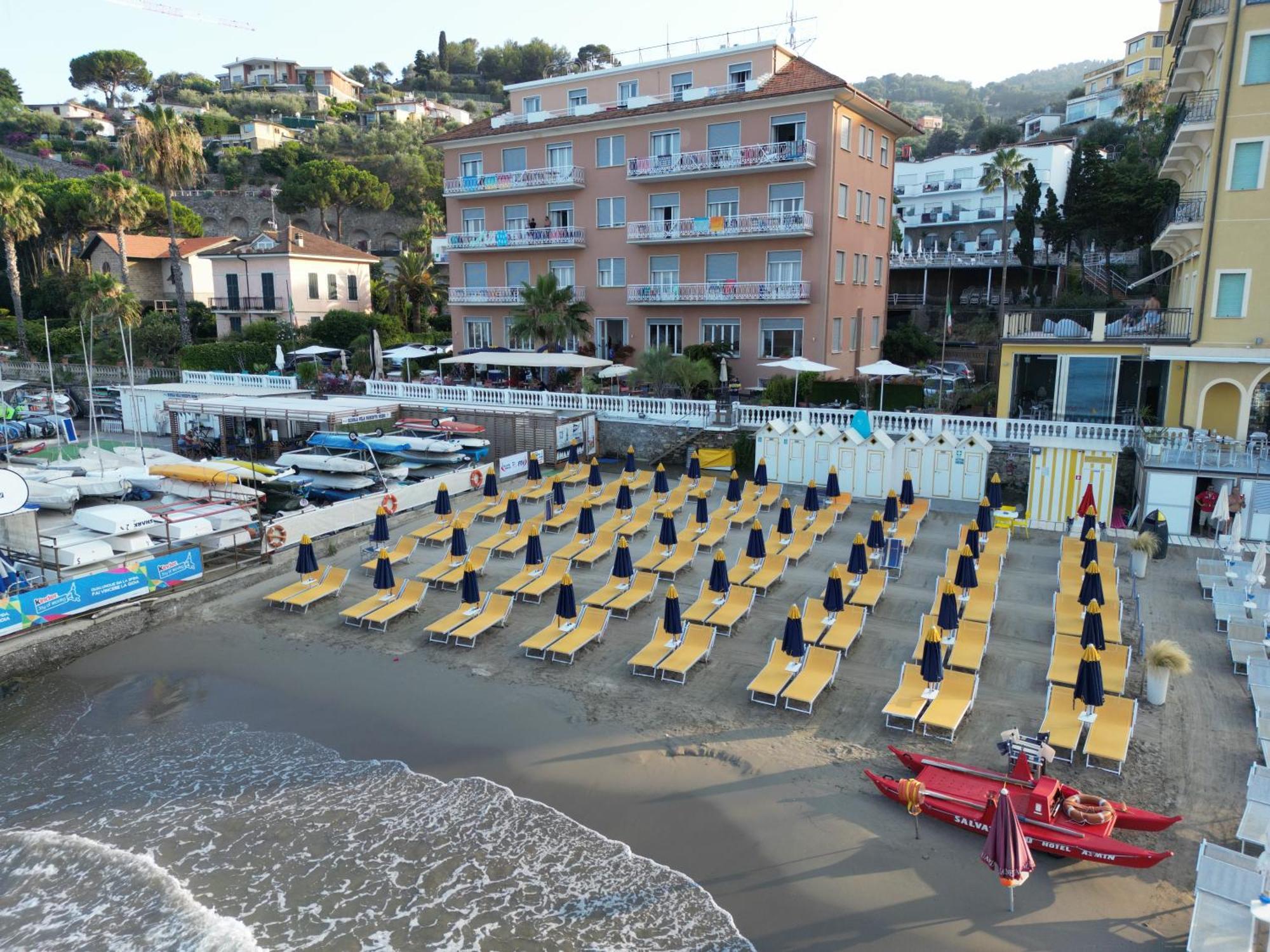 Hotel Golfo E Palme Diano Marina Exteriér fotografie