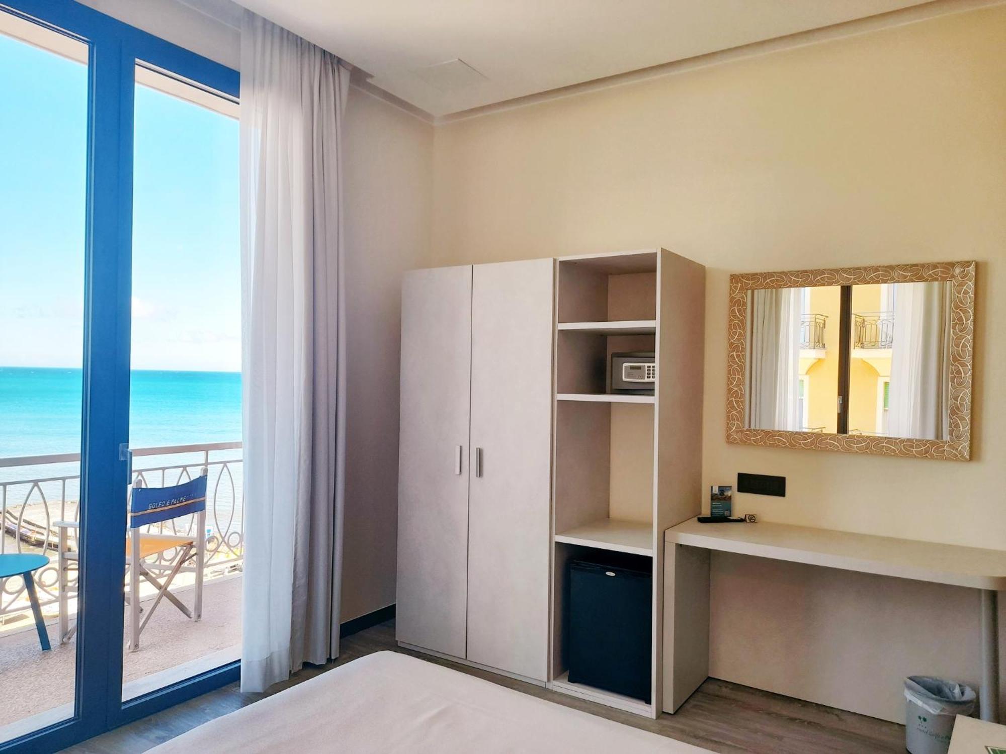 Hotel Golfo E Palme Diano Marina Pokoj fotografie